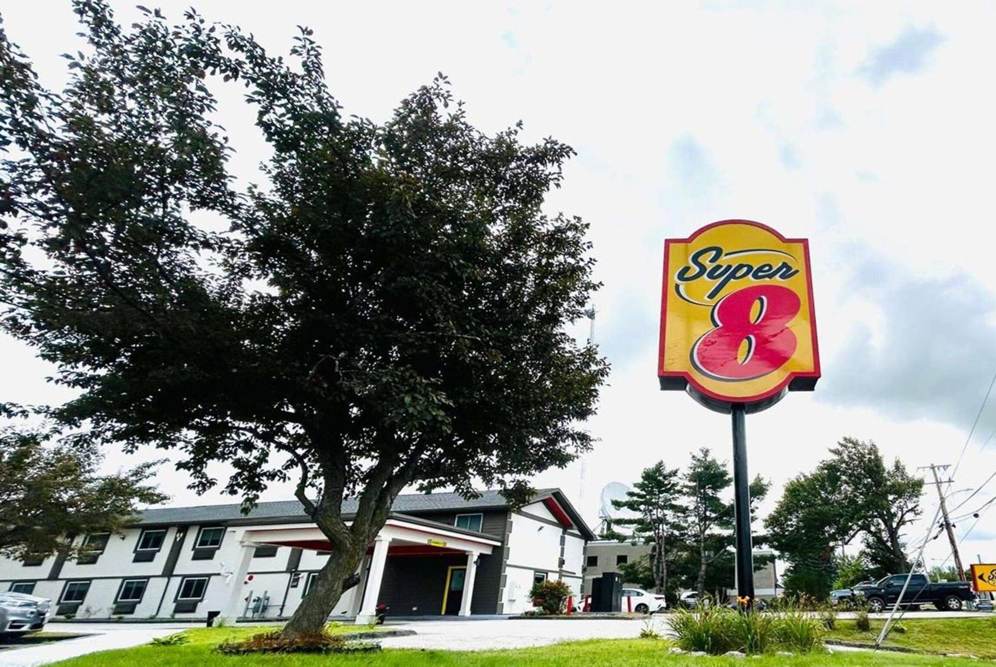 Super 8 By Wyndham Auburn Area Hotel